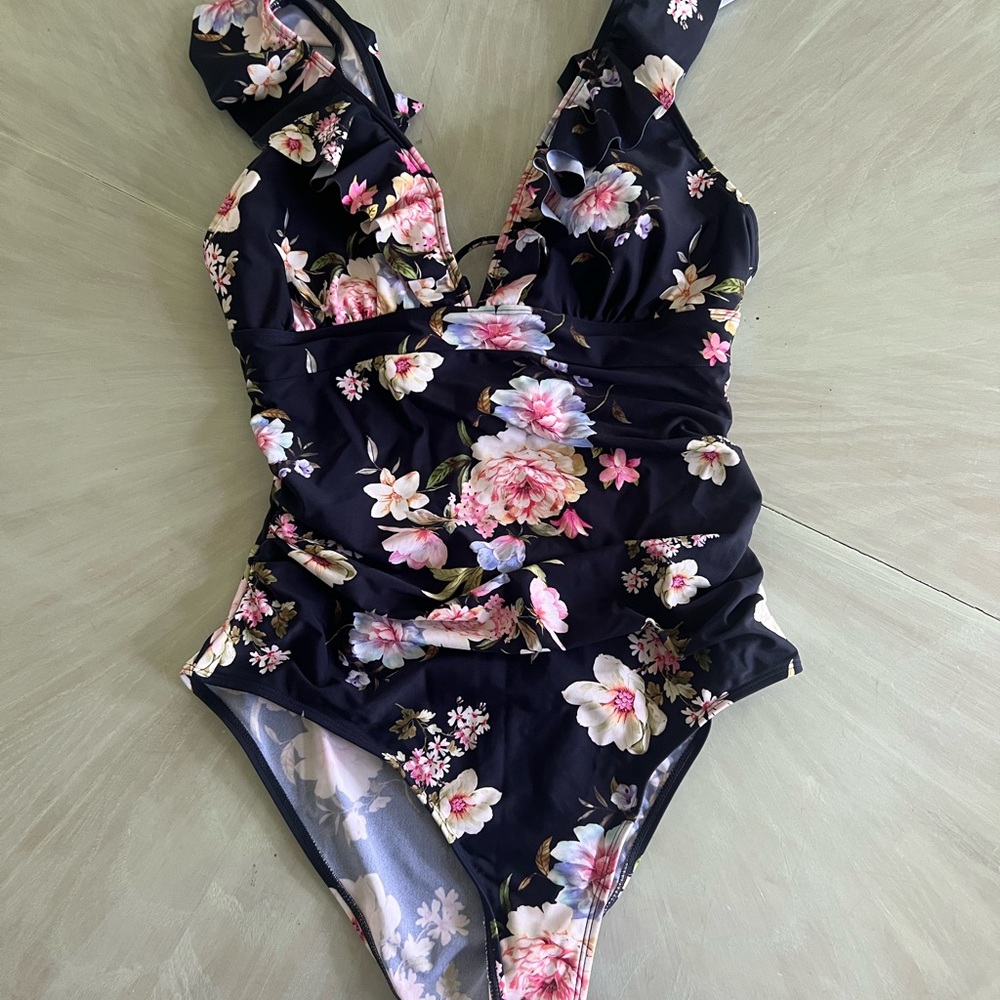 Cupshe Black and Pink Floral One Piece Swimsuit